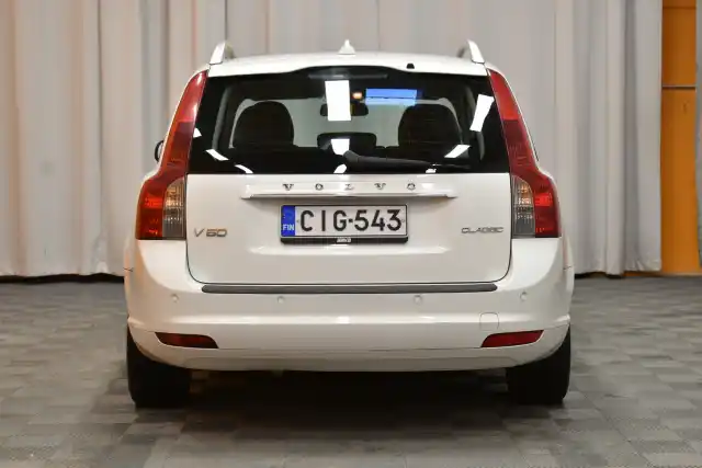 Valkoinen Farmari, Volvo V50 – CIG-543