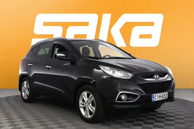 Musta Maastoauto, Hyundai ix35 – CIH-632