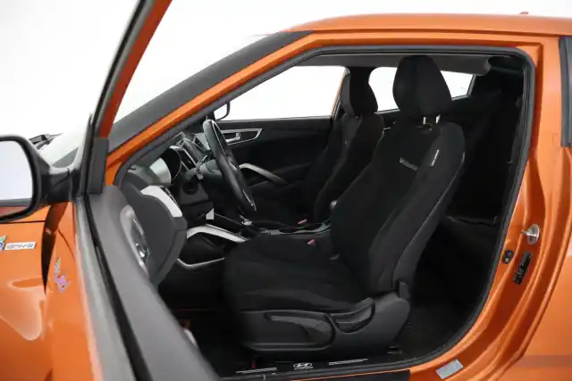 Oranssi Viistoperä, Hyundai Veloster – CII-444