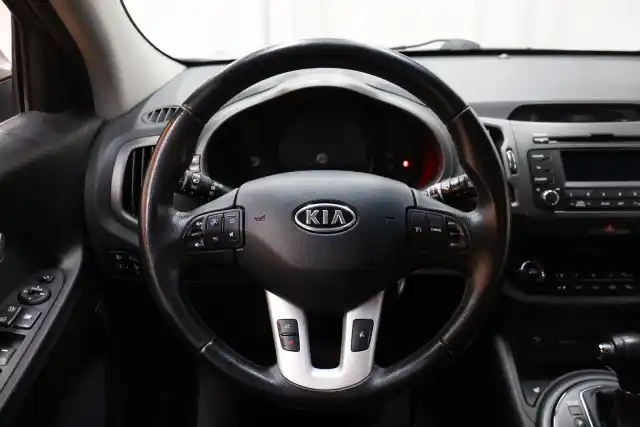 Ruskea Maastoauto, Kia Sportage – CII-485