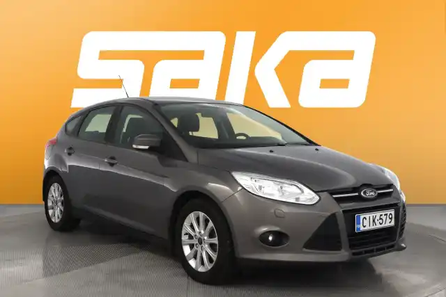 Ruskea (beige) Viistoperä, Ford Focus – CIK-579