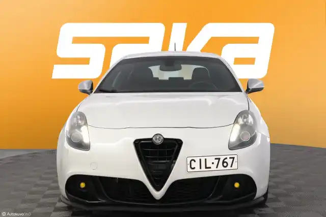 Valkoinen Viistoperä, Alfa Romeo Giulietta – CIL-767
