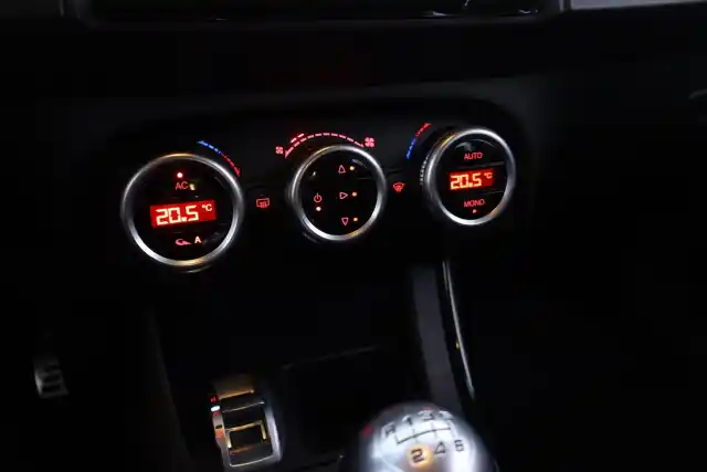 Valkoinen Viistoperä, Alfa Romeo Giulietta – CIL-767