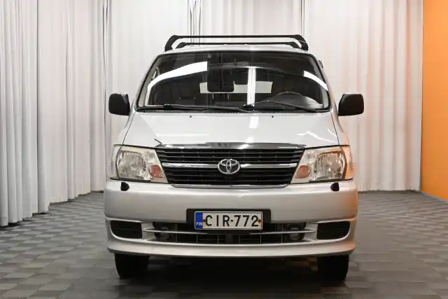 Hopea Pakettiauto, Toyota Hiace – CIR-772