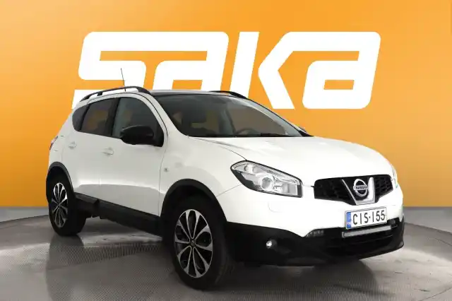 Valkoinen Maastoauto, Nissan Qashqai – CIS-155