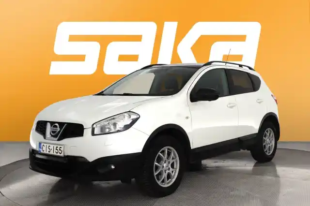 Valkoinen Maastoauto, Nissan Qashqai – CIS-155