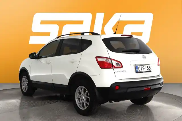 Valkoinen Maastoauto, Nissan Qashqai – CIS-155