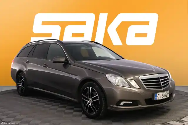 Ruskea (beige) Farmari, Mercedes-Benz E – CIS-629