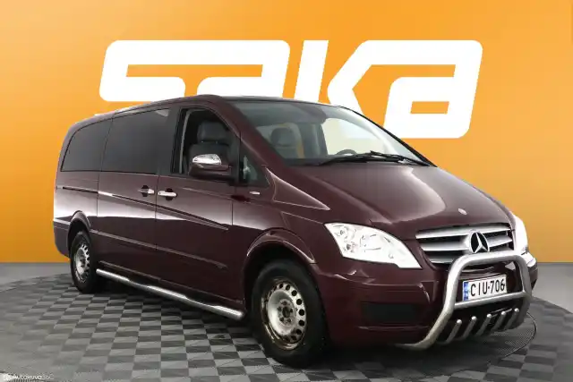 Punainen Tila-auto, Mercedes-Benz Viano – CIU-706