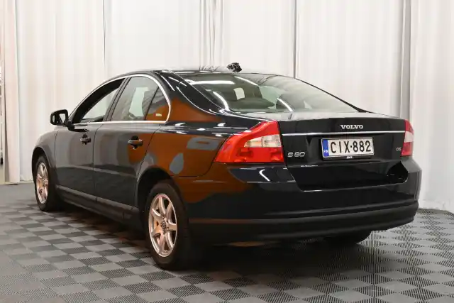 Musta Sedan, Volvo S80 – CIX-882