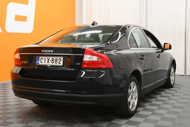 Musta Sedan, Volvo S80 – CIX-882