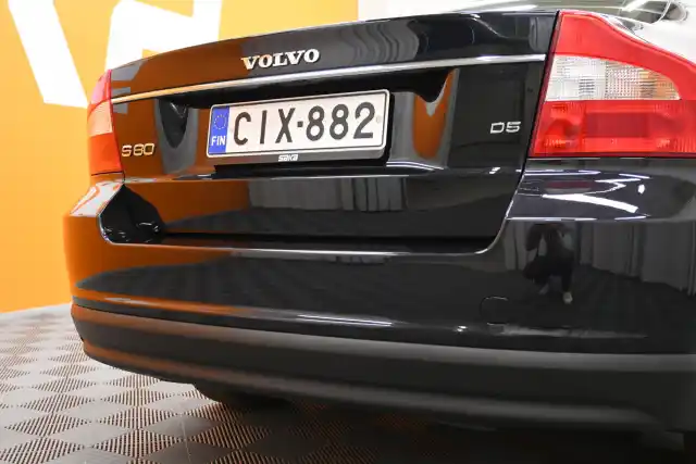 Musta Sedan, Volvo S80 – CIX-882