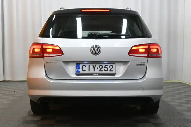 Hopea Farmari, Volkswagen Passat – CIY-252