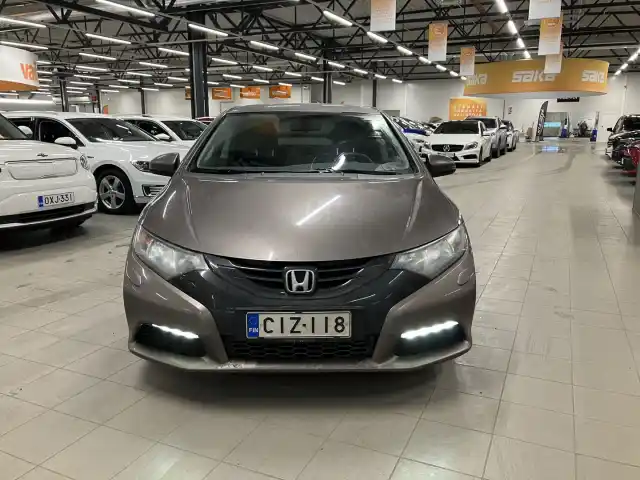 Ruskea Viistoperä, Honda Civic – CIZ-118