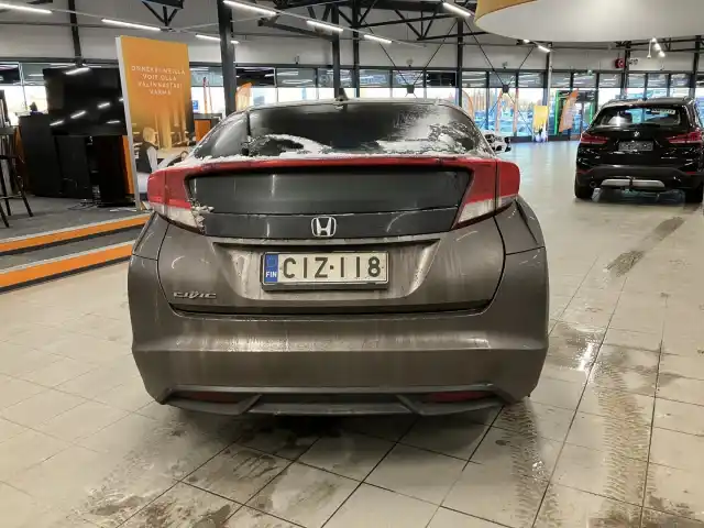 Ruskea Viistoperä, Honda Civic – CIZ-118