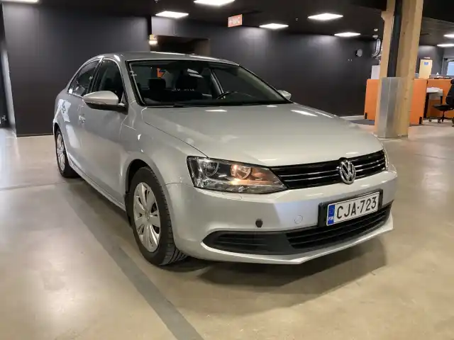 Hopea Sedan, Volkswagen Jetta – CJA-723