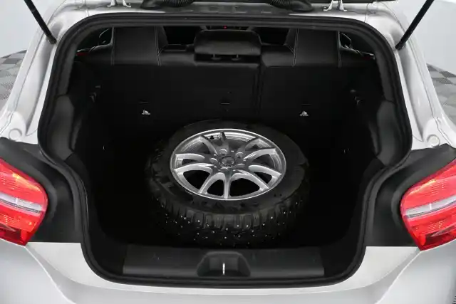 Hopea Viistoperä, Mercedes-Benz A – CJB-337
