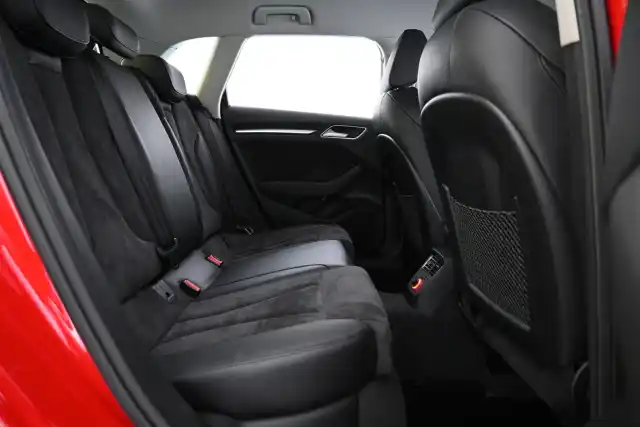 Punainen Viistoperä, Audi A3 – CJB-720