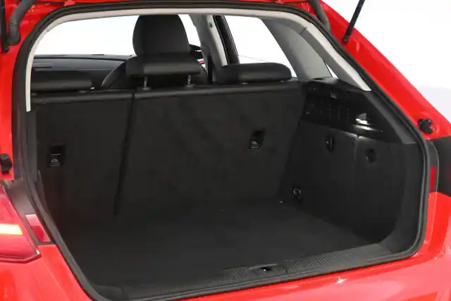 Punainen Viistoperä, Audi A3 – CJB-720