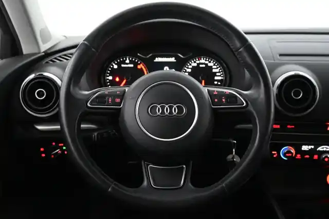 Punainen Viistoperä, Audi A3 – CJB-720