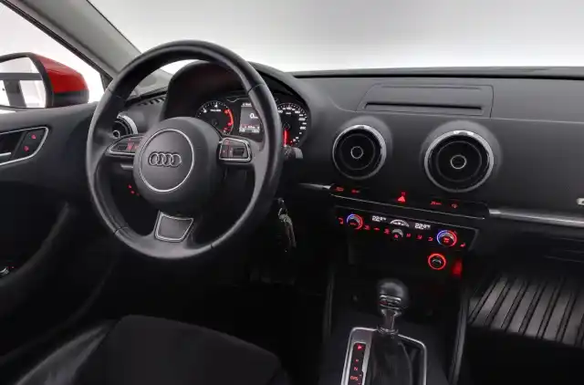 Punainen Viistoperä, Audi A3 – CJB-720