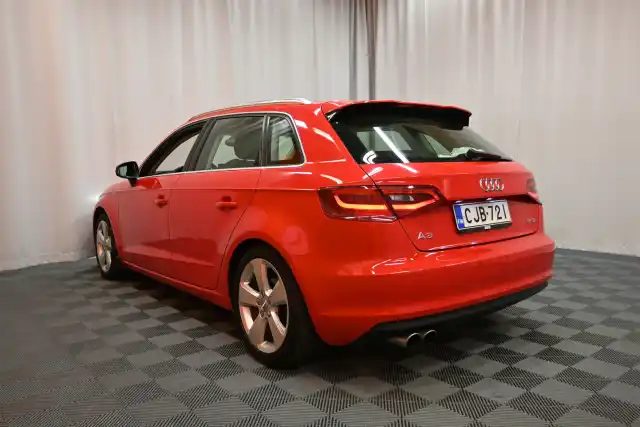 Punainen Viistoperä, Audi A3 – CJB-721