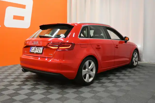 Punainen Viistoperä, Audi A3 – CJB-721