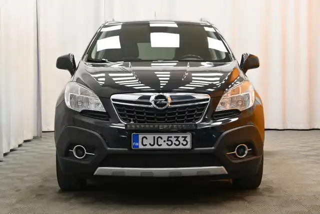 Musta Maastoauto, Opel Mokka – CJC-533