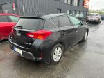 Musta Viistoperä, Toyota Auris – CJE-406, kuva 2