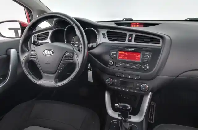 Punainen Farmari, Kia cee'd – CJE-437