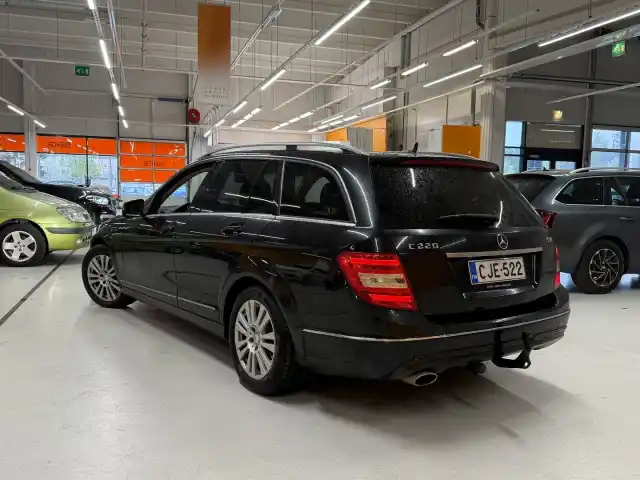 Musta Farmari, Mercedes-Benz C – CJE-522