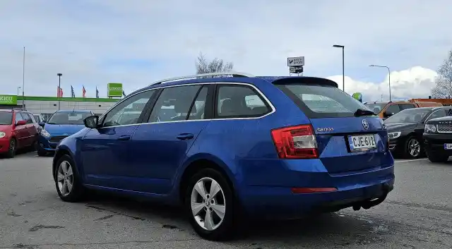 Sininen Farmari, Skoda Octavia – CJE-612