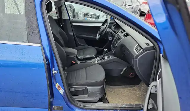 Sininen Farmari, Skoda Octavia – CJE-612