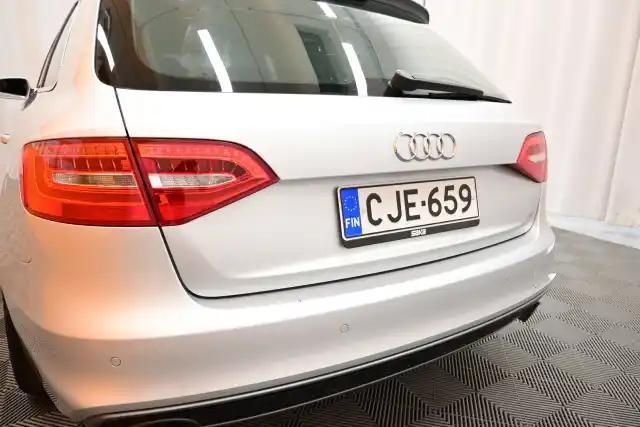 Hopea Farmari, Audi A4 – CJE-659