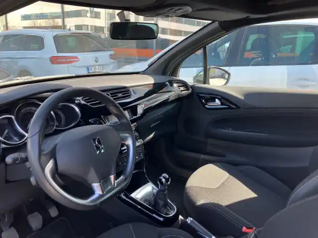 Musta Viistoperä, Citroen DS3 Cabrio – CJF-134