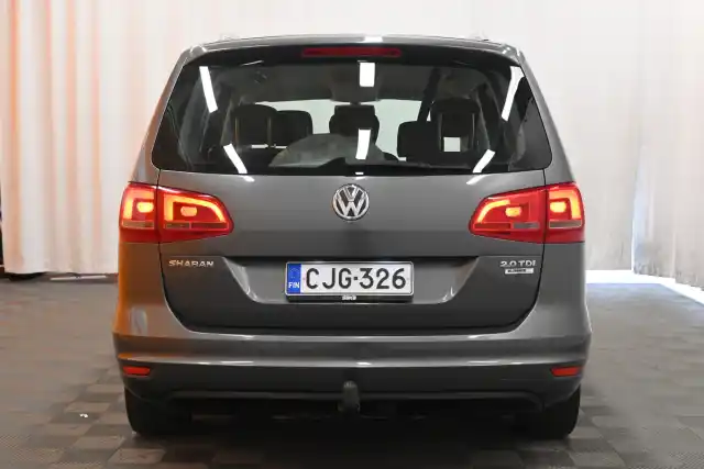 Harmaa Tila-auto, Volkswagen Sharan – CJG-326