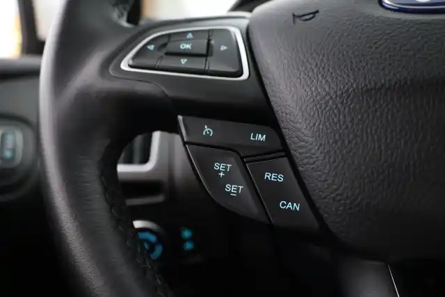Valkoinen Viistoperä, Ford Focus – CJG-885