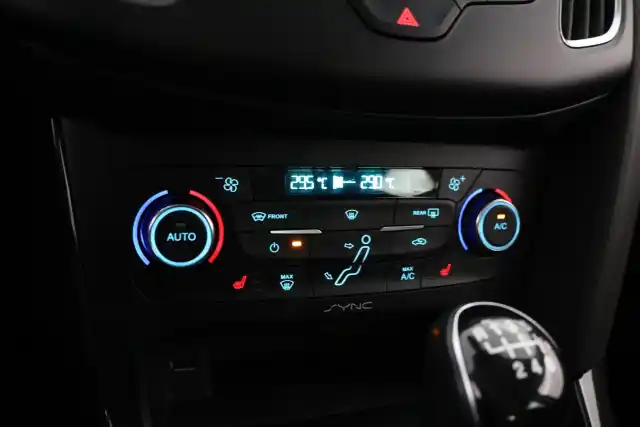 Valkoinen Viistoperä, Ford Focus – CJG-885