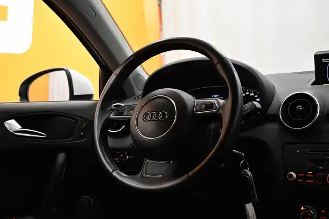 Valkoinen Viistoperä, Audi A1 – CJH-157