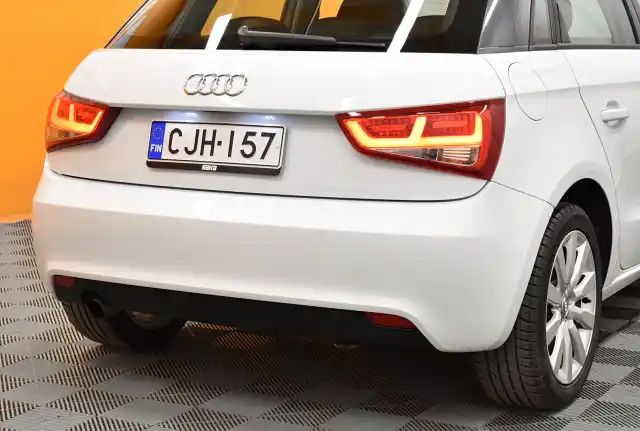 Valkoinen Viistoperä, Audi A1 – CJH-157