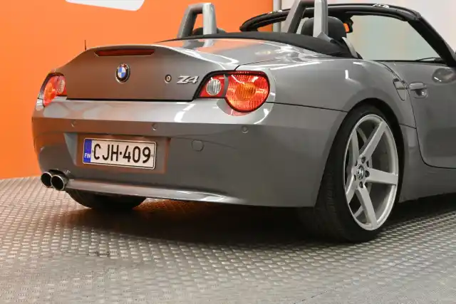 Harmaa Avoauto, BMW Z4 – CJH-409