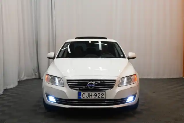 Valkoinen Sedan, Volvo S80 – CJH-922