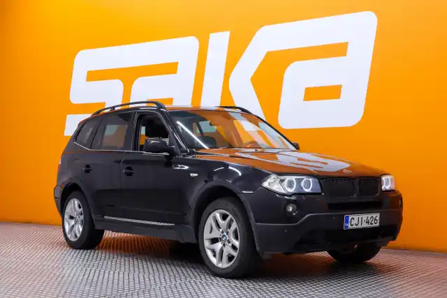 Musta Maastoauto, BMW X3 – CJI-426