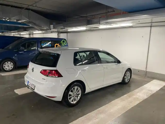 Valkoinen Viistoperä, Volkswagen Golf – CJI-873