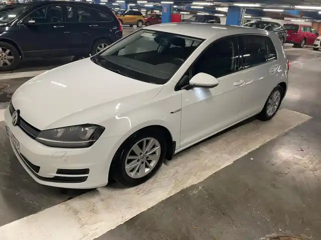 Valkoinen Viistoperä, Volkswagen Golf – CJI-873