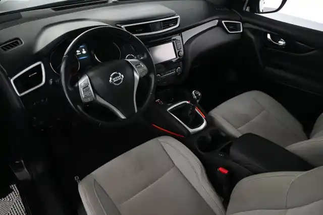 Musta Maastoauto, Nissan Qashqai – CJK-168