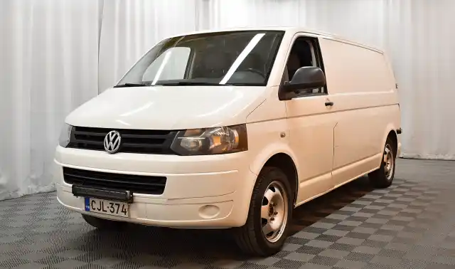 Valkoinen Pakettiauto, Volkswagen Transporter – CJL-374