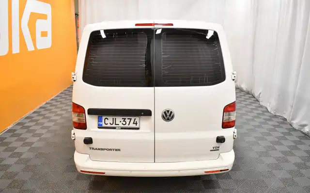 Valkoinen Pakettiauto, Volkswagen Transporter – CJL-374