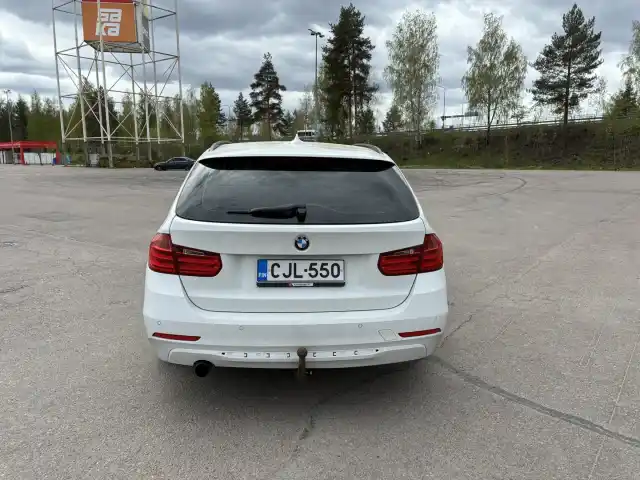 Valkoinen Farmari, BMW 316 – CJL-550