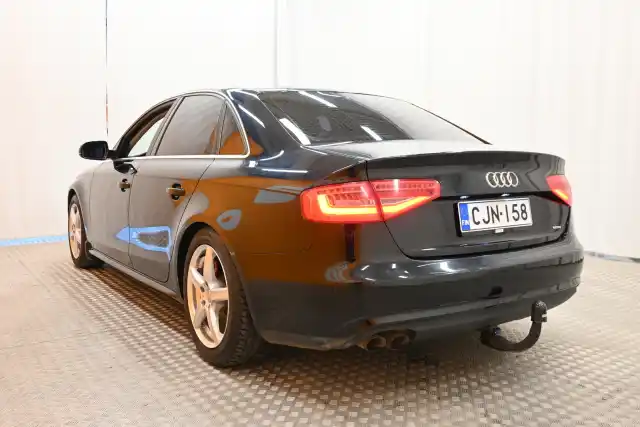 Musta Sedan, Audi A4 – CJN-158